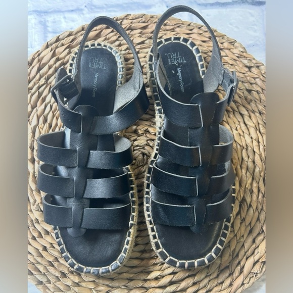 Black Open Toe Fisherman Sandals with Woven Sole. Size 8 1/2 - Picture 3 of 6